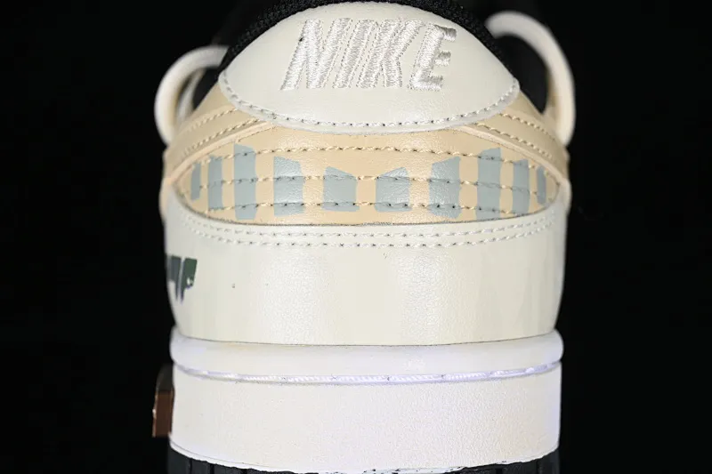 All Categories Nk SB Dunk Series Nk SB Dunk Low Low-top sneakers Nk Dunk Low Panda Prank-Jungle Crossing Mishan Genno SB strappy low-top casual sneakers DV0831-002